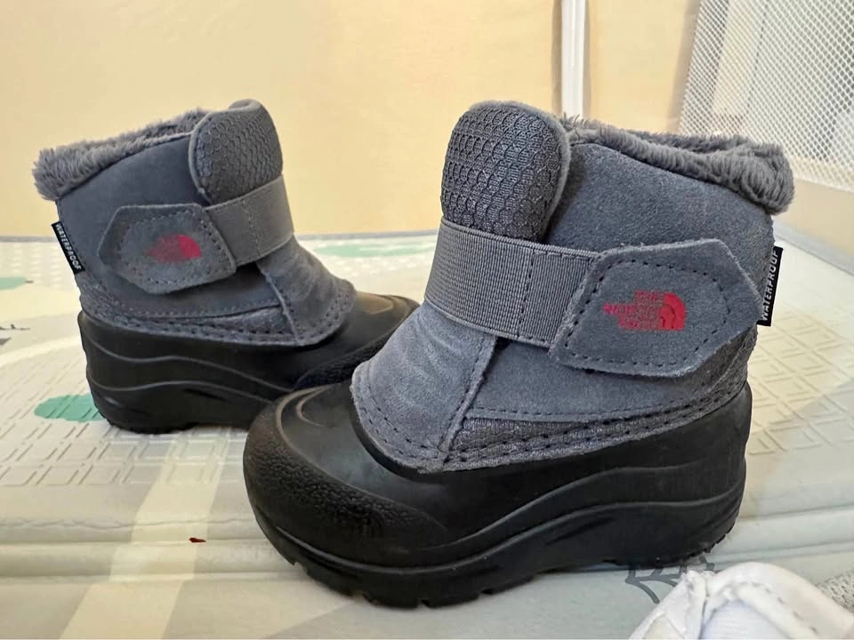Toddler The North Face Boots & New Balance 574 Shoes