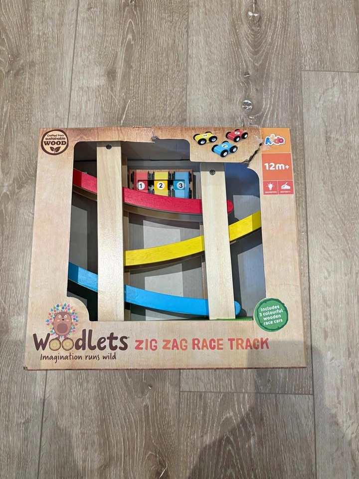 Kids race track