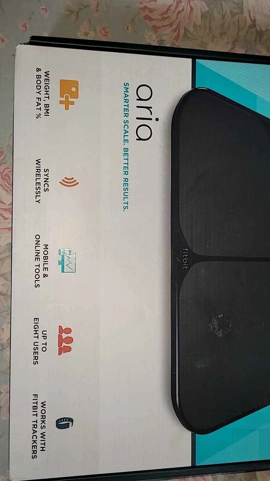 Fitbit smart scale - photo 4