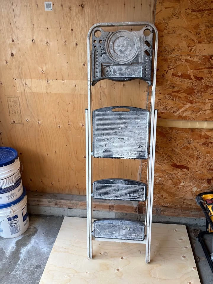 3 step ladder - photo 2