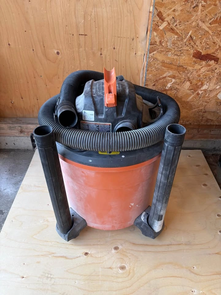 Rigid shop Vac - photo 2