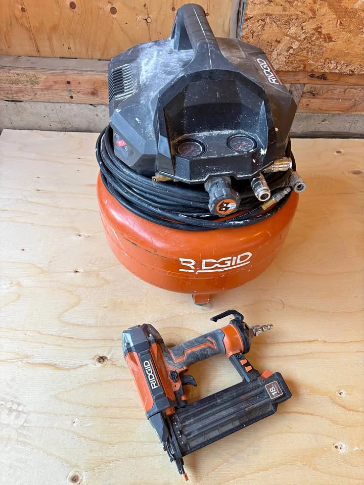 Air Compressor and Brad nailer combo
