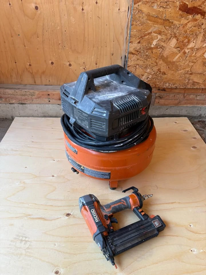 Air Compressor and Brad nailer combo - photo 2