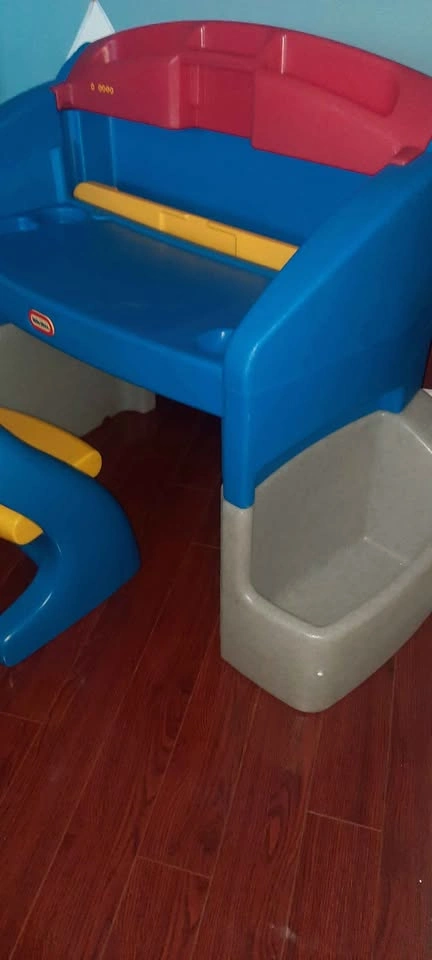 Little Tykes Art Desk - photo 4