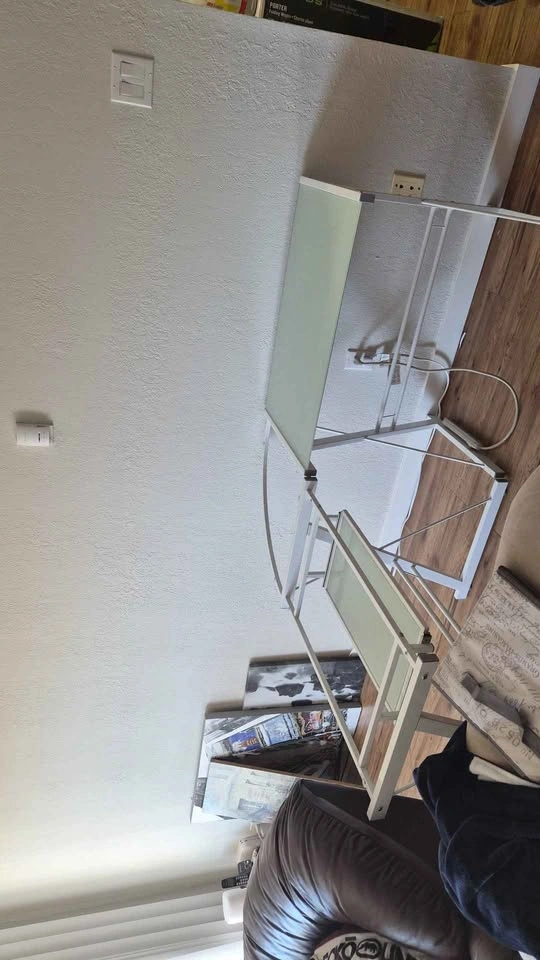 L-Shaped Desk - photo 3