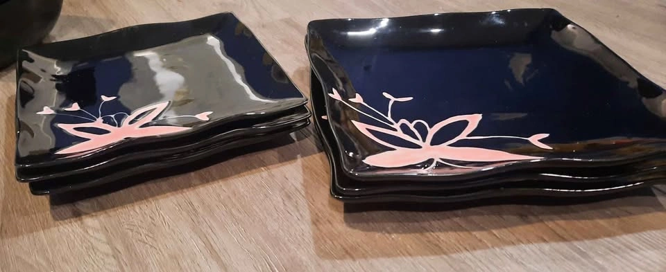 Japanese Style Square Plates and Bowls Set of 3 - photo 2
