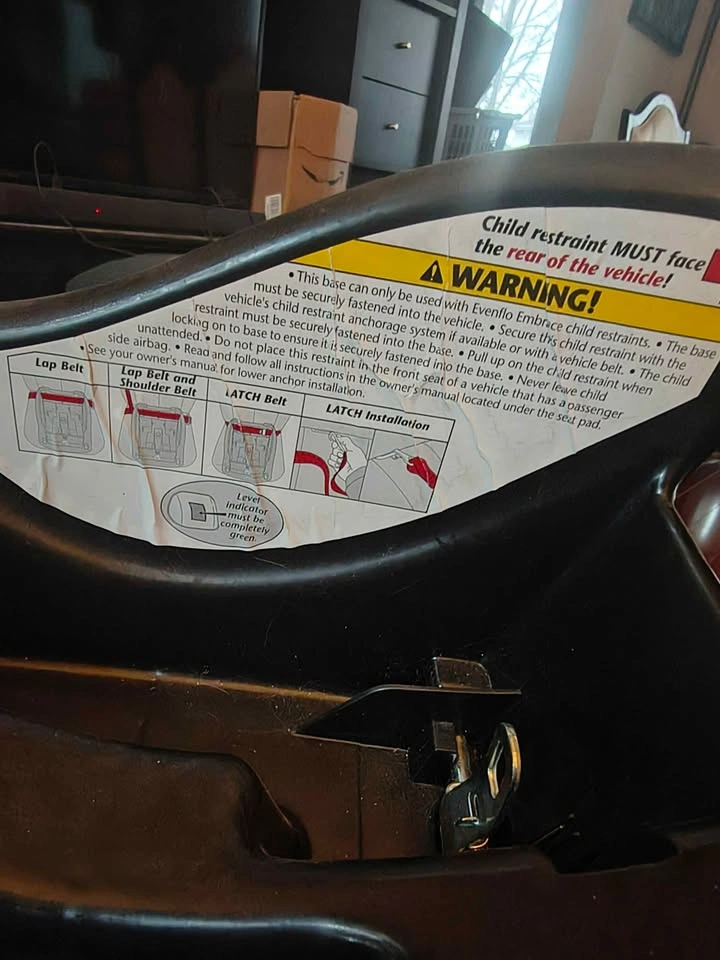 Click Connect Car Seat Base - photo 3