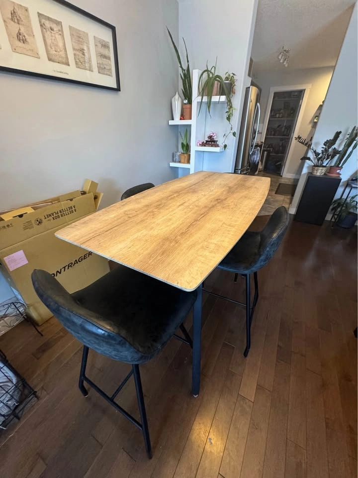 Counter-Height Dining Table with 4 Bar Stools - photo 2