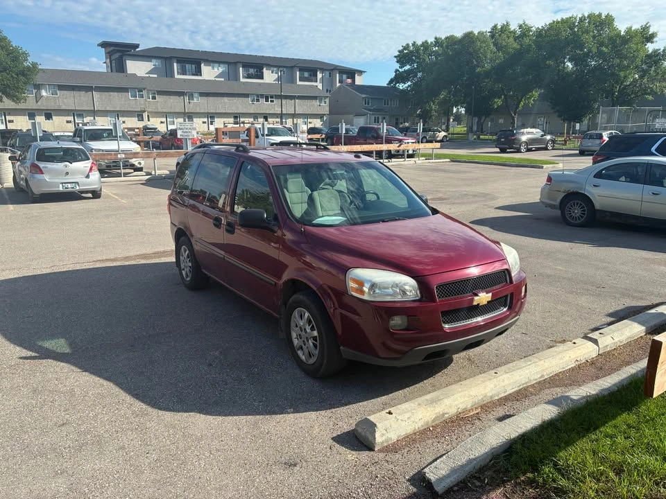2005 Chevrolet Uplander - photo 2
