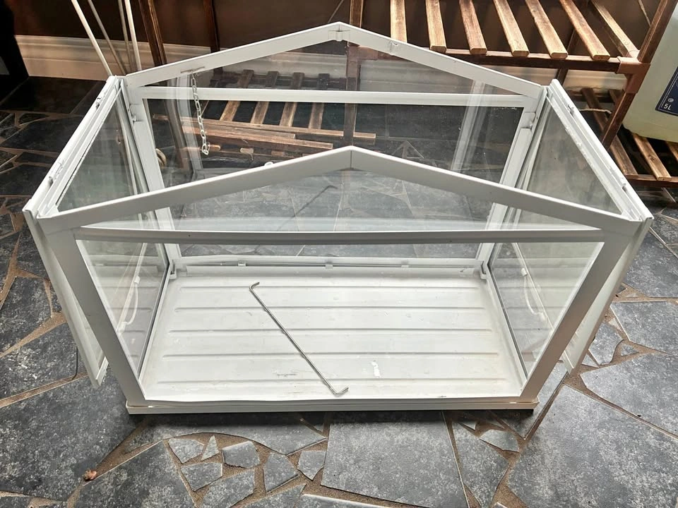 IKEA SOCKER Greenhouse