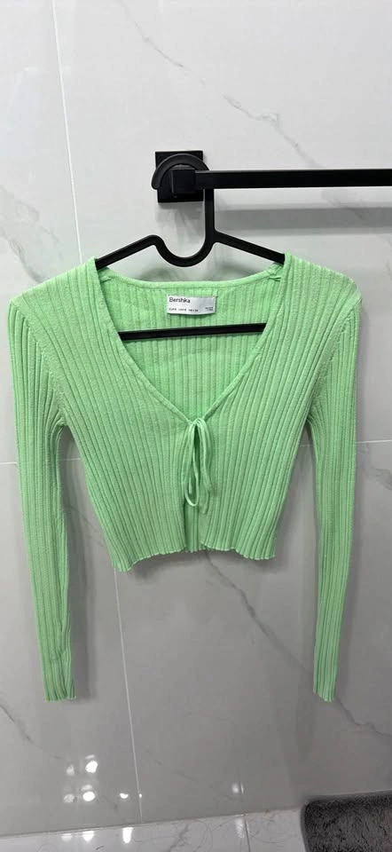 Bershka green sweater