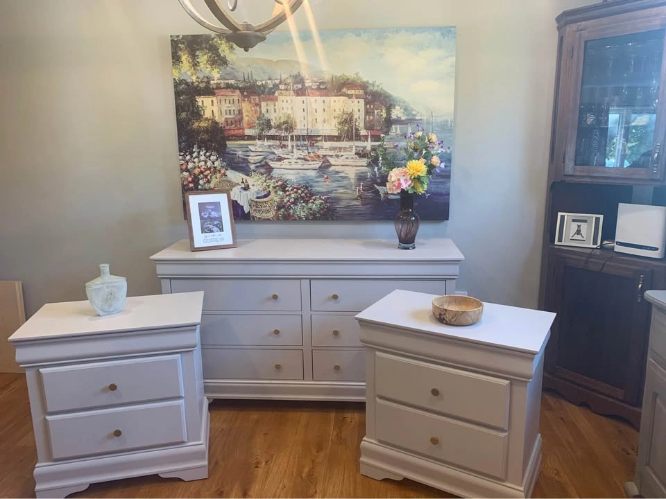 Modern Wood dresser and Night stands Set (3 pieces)