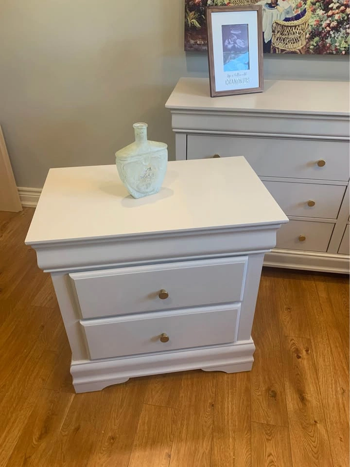 Modern Wood dresser and Night stands Set (3 pieces) - photo 2