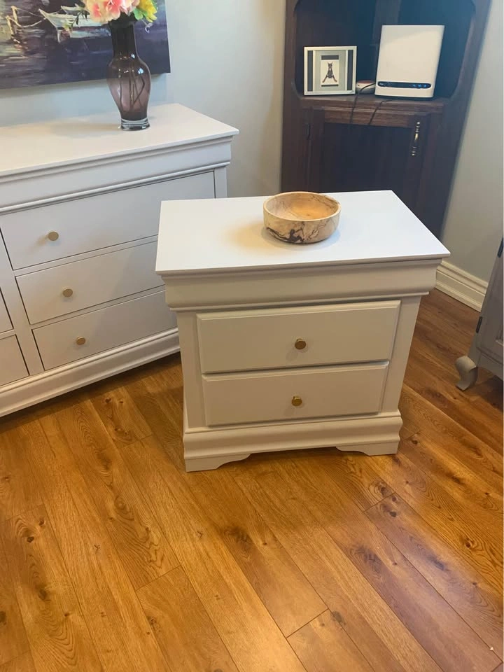 Modern Wood dresser and Night stands Set (3 pieces) - photo 3