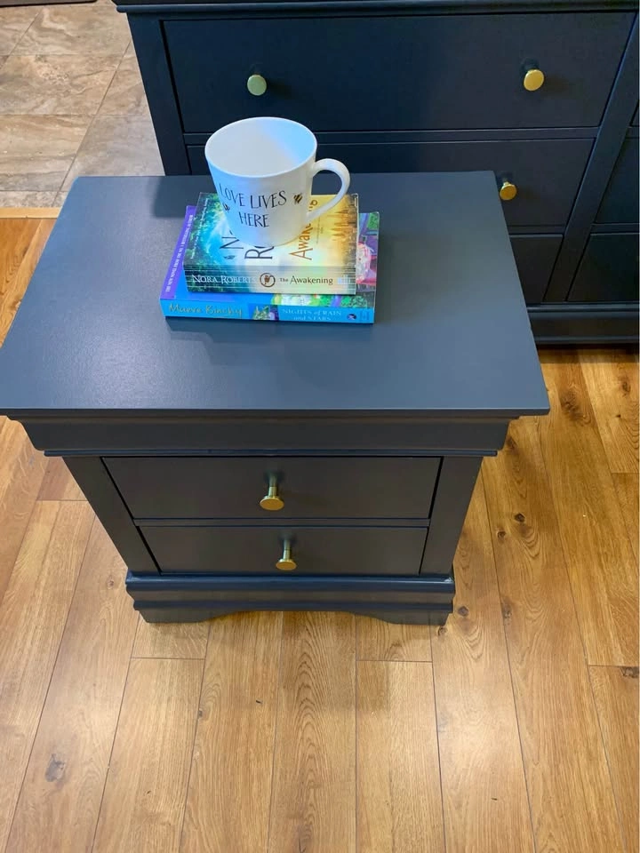 Modern Wood Dresser and Night Stands Set (3 pieces) - photo 3