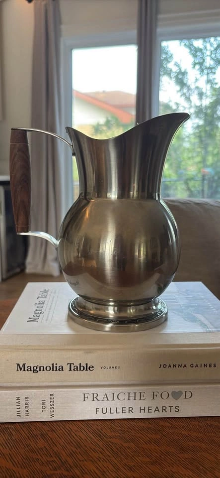 Vintage Oneida Custom Collection Stainless Steel Water Pitcher - photo 2