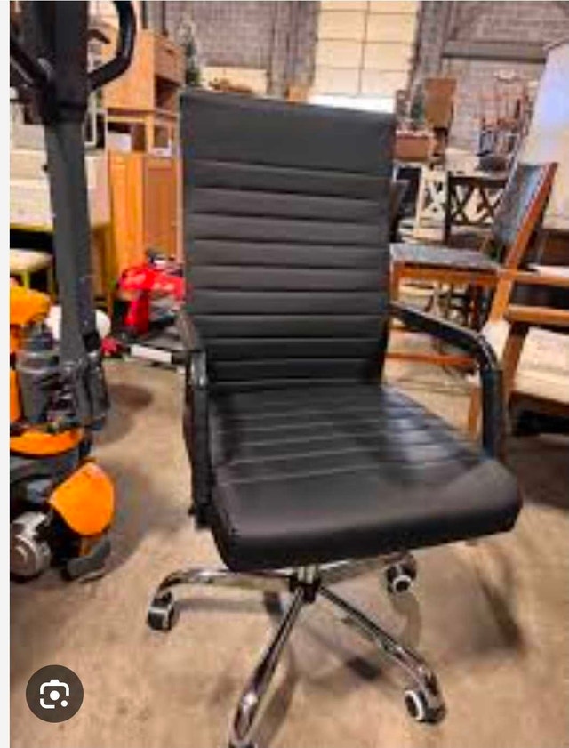 Eames Style Ribbed Office Chair - photo 2