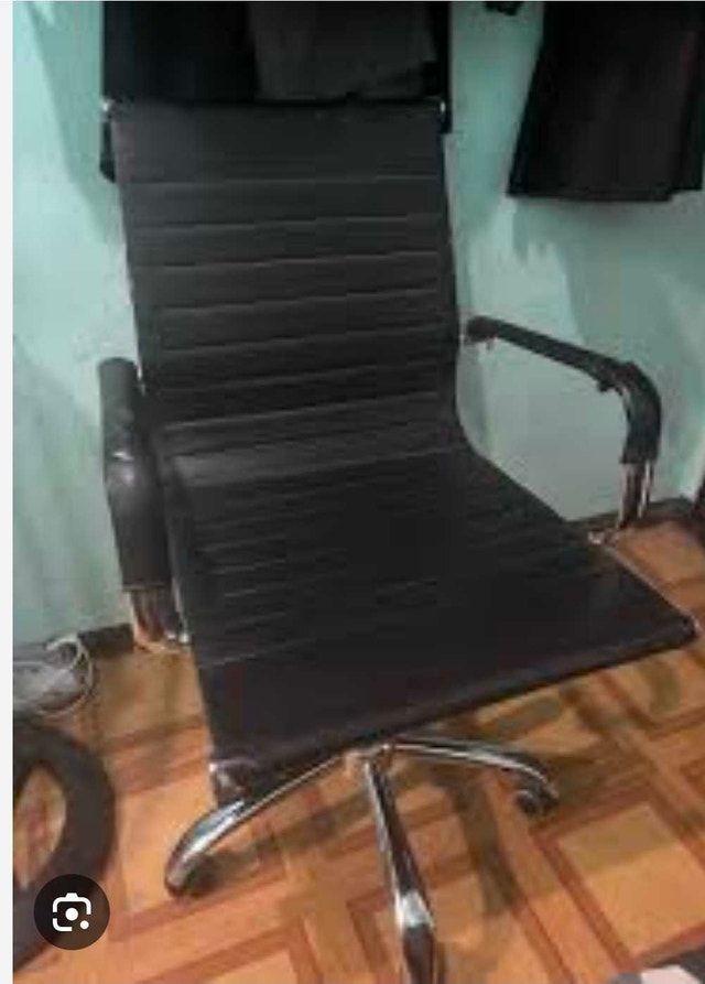 Eames Style Ribbed Office Chair - photo 3