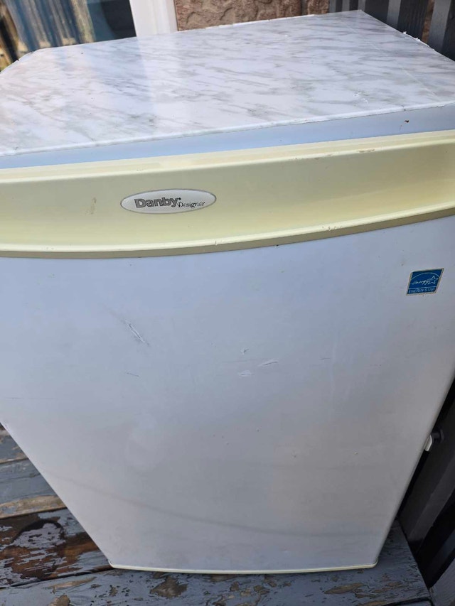 Danby Designer Mini Fridge – Works Great