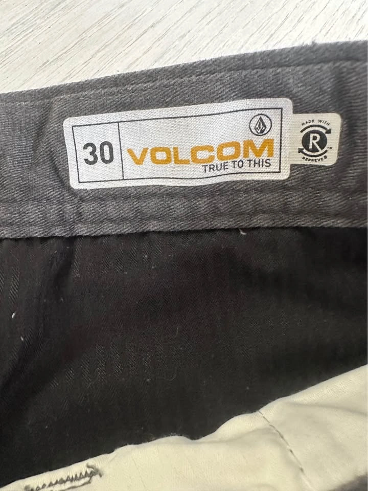 Youth men’s shorts just in time for golf - photo 3