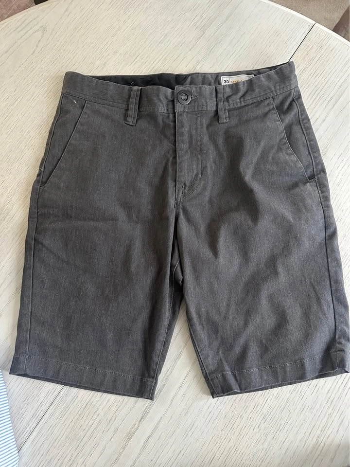 Youth men’s shorts just in time for golf - photo 4