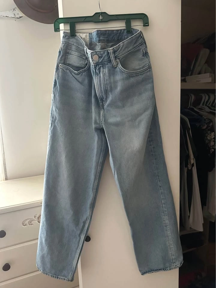 Men’s hat and jeans - photo 3