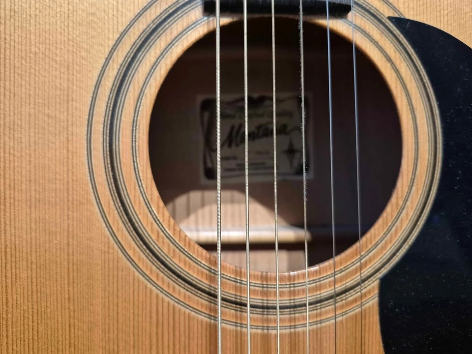 Acoustic Guitar with Stand, strap, bag - photo 2