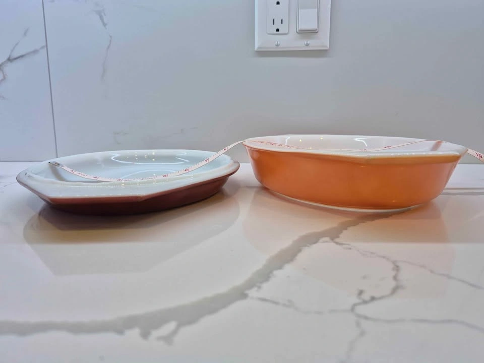 Vintage Pyrex 063 Divided Casserole Dish with Lid - photo 2