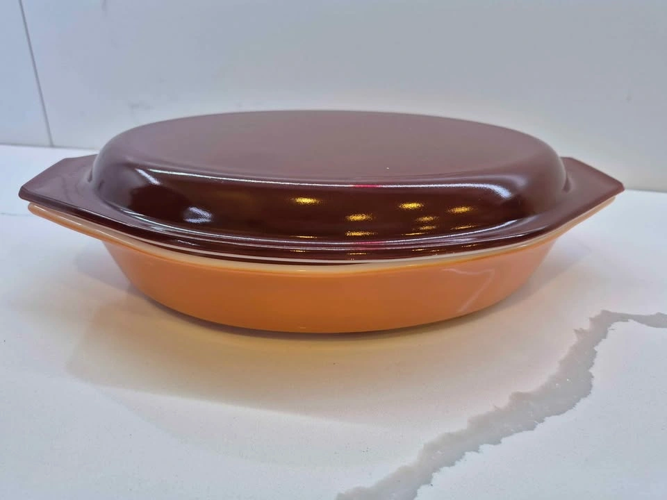 Vintage Pyrex 063 Divided Casserole Dish with Lid - photo 3