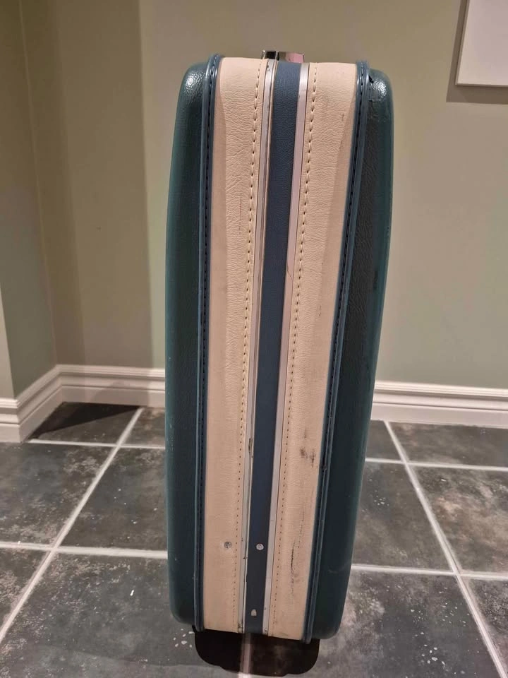 Hard shell suit case / luggage - photo 4