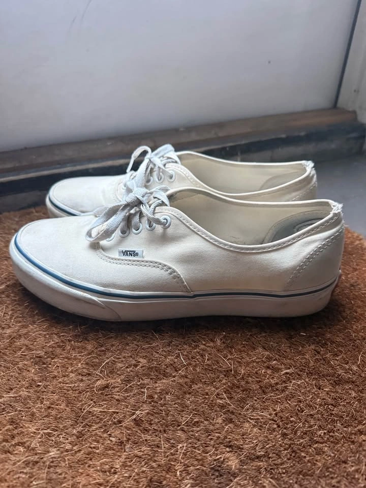Vans Authentic Size 9.5 - photo 2