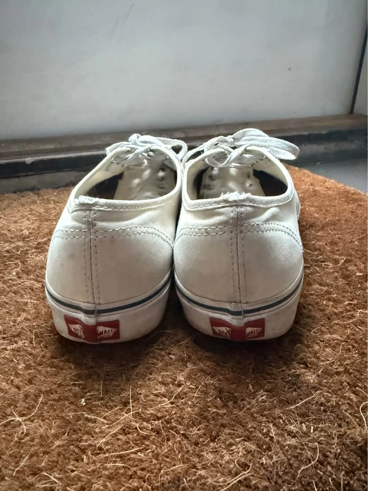Vans Authentic Size 9.5 - photo 4
