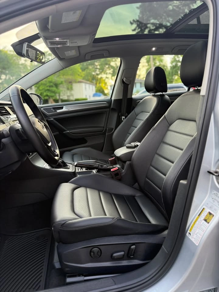 2017 Volkswagen Golf Alltrack TSI SEL Wagon 4D - photo 2