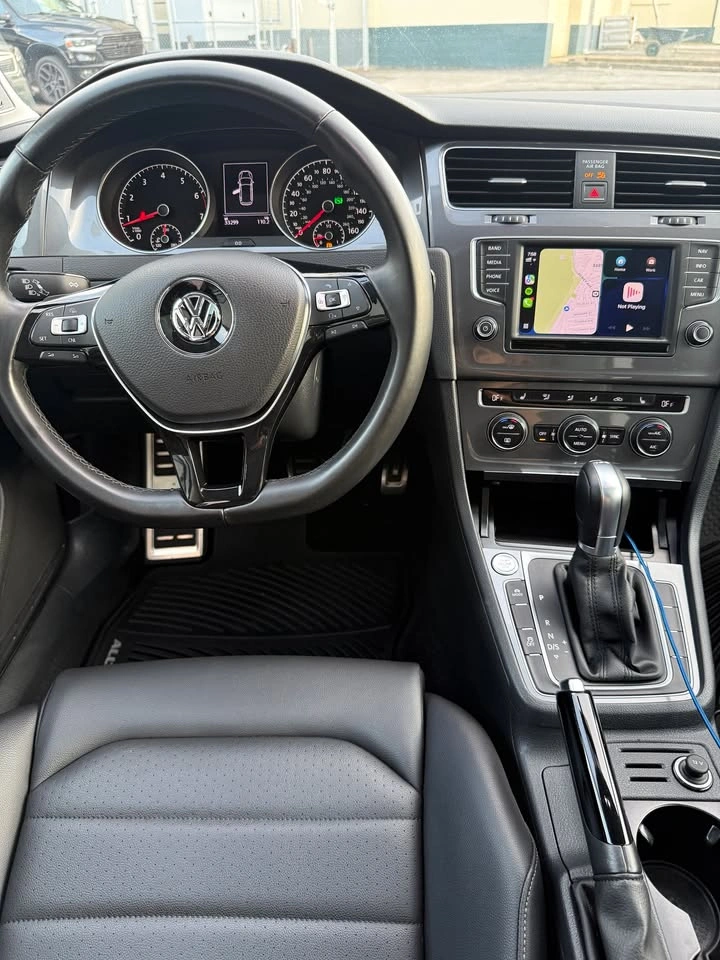 2017 Volkswagen Golf Alltrack TSI SEL Wagon 4D - photo 3