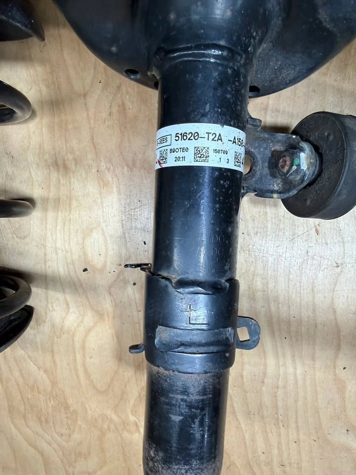 2013-2017 Honda Accord Front Shocks - photo 2