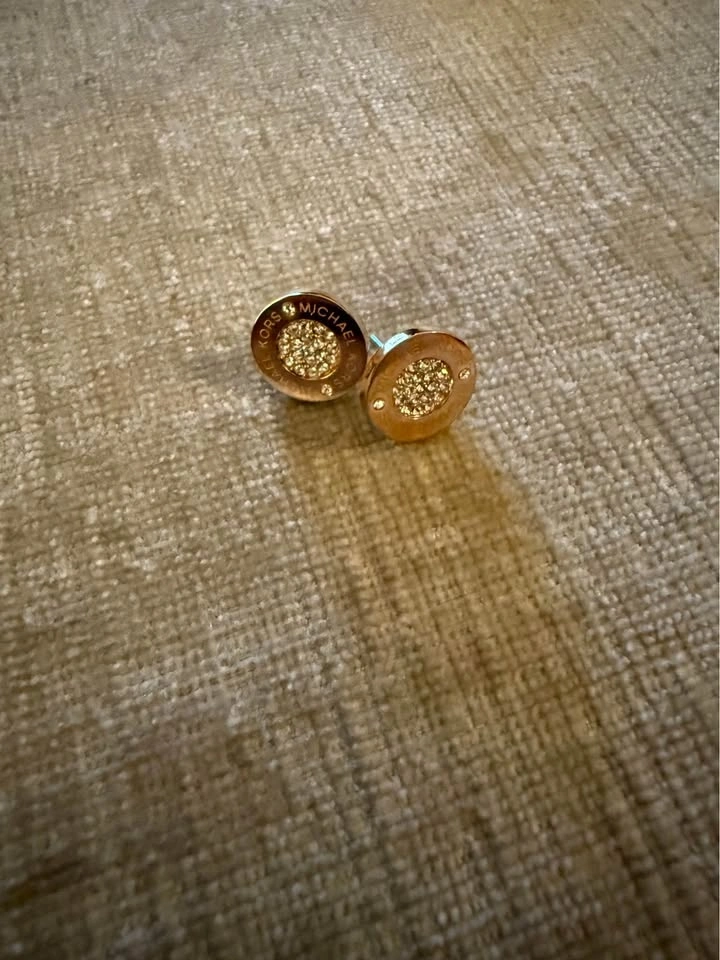 Michael Kors Rose Gold Pavé Logo Stud Earrings - photo 2