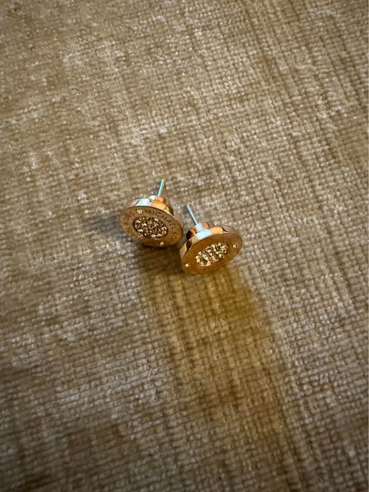 Michael Kors Rose Gold Pavé Logo Stud Earrings - photo 3