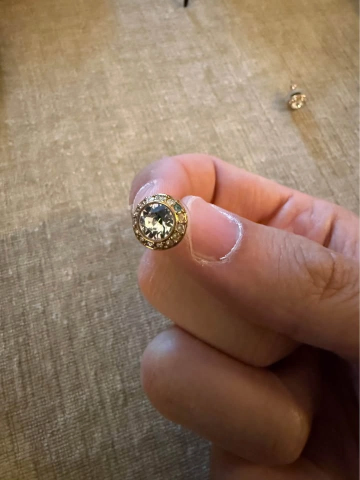 Swarovski Crystal Stud Earrings – Gold Tone with Clear Crystals - photo 3