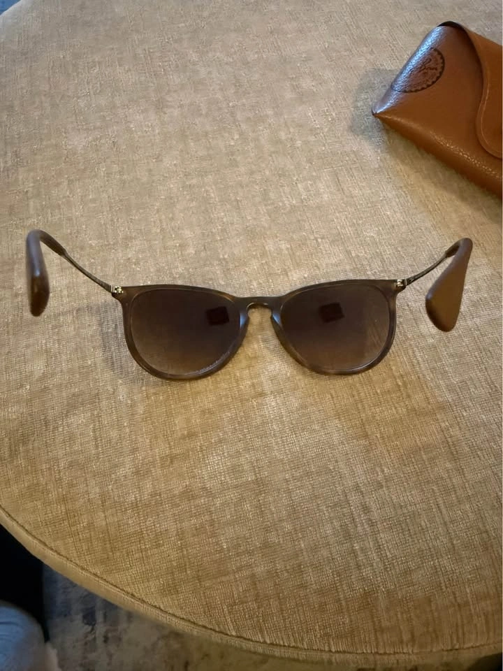 Ray-Ban Erika RB4171 Sunglasses – Brown Havana Gradient Lenses - photo 2
