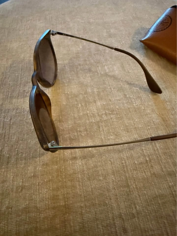 Ray-Ban Erika RB4171 Sunglasses – Brown Havana Gradient Lenses - photo 3