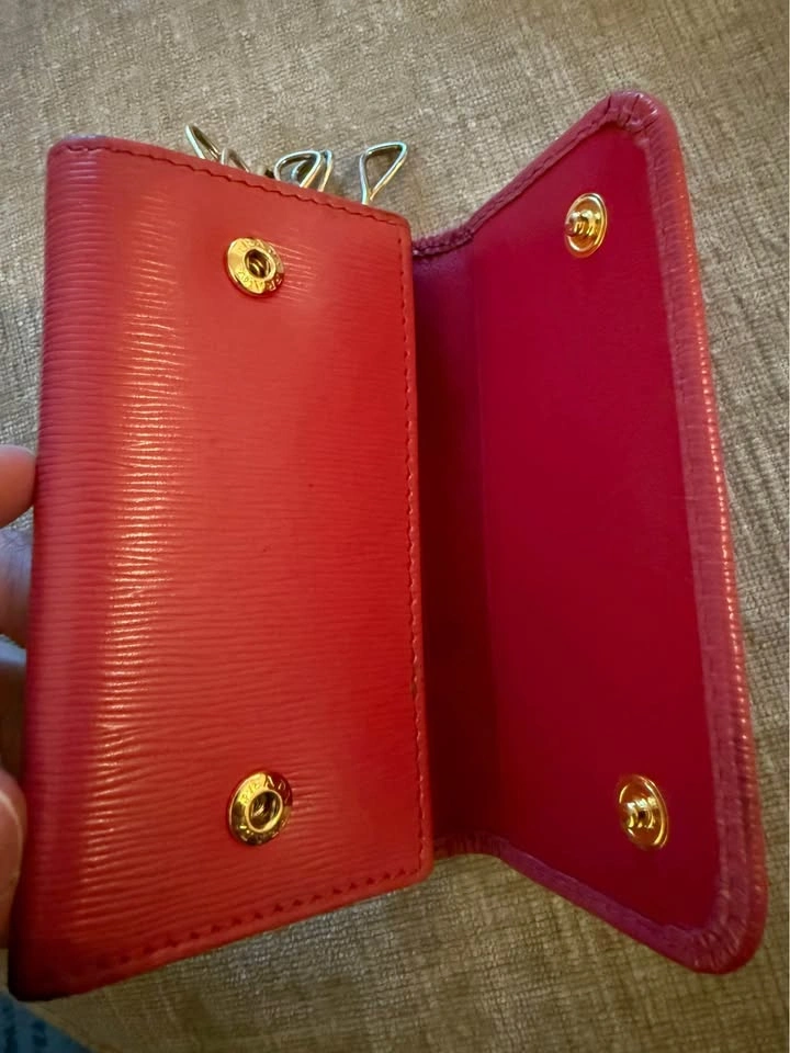Authentic Prada Red Saffiano Leather 6-Key Holder / Key Case - photo 3