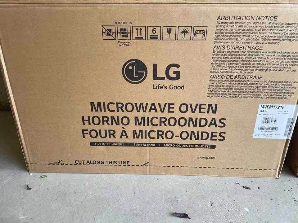*NEW/SEALED* LG 30" OTR Microwave - photo 2