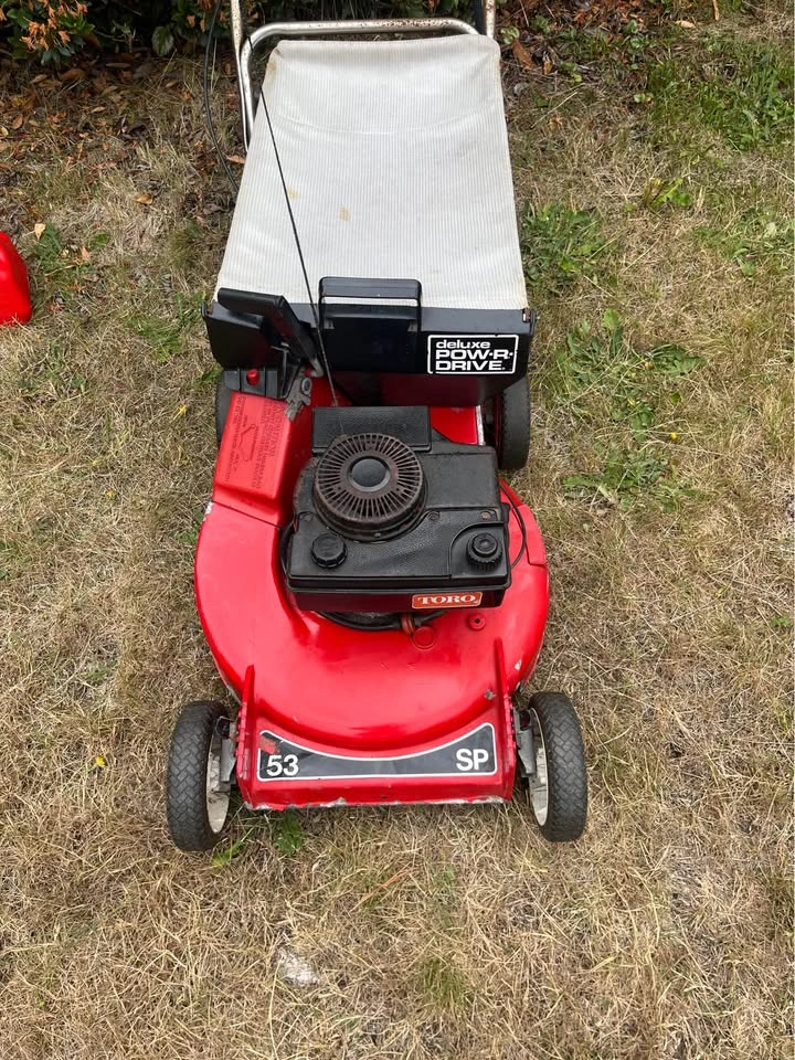 Toro Self-Propelled Gas Lawn Mower – Starts Easily – Runs Well - photo 4