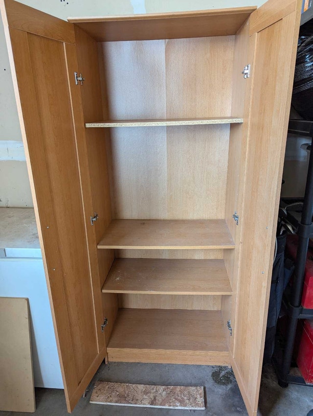 storage cabinet - photo 2
