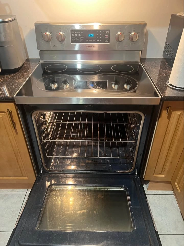 Samsung Glass Top Stove - photo 2