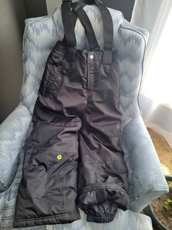 Boys snow pants