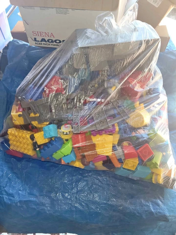 Building bricks