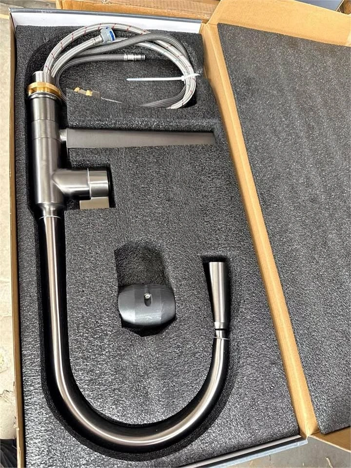 PULL-OUT FAUCET