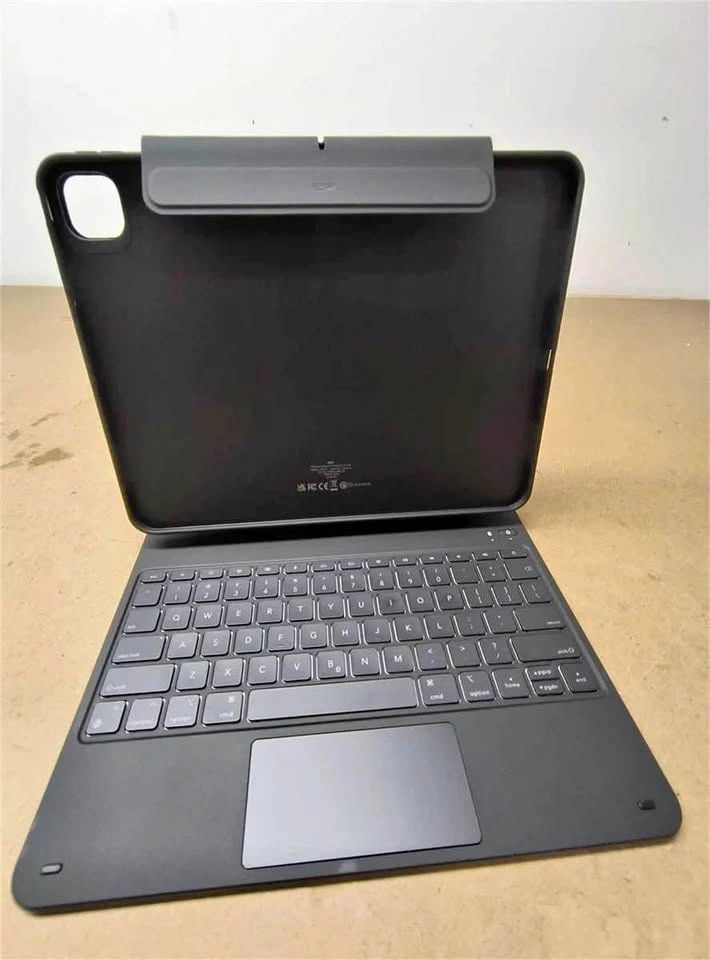 ESR iPad Pro 13 Inch Case with Keyboard