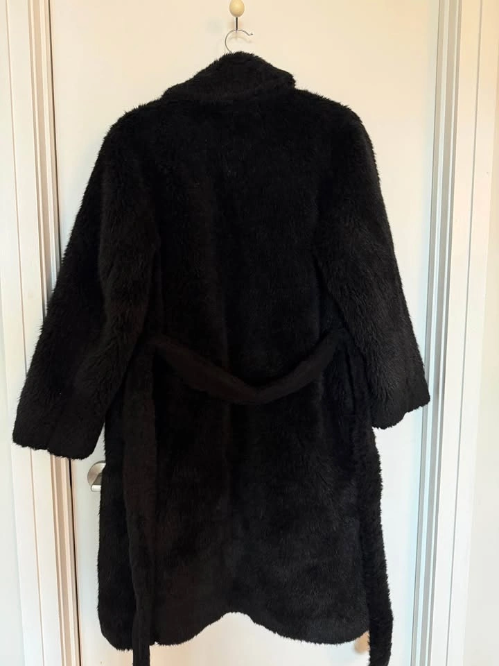 Babaton faux fur coat - photo 3
